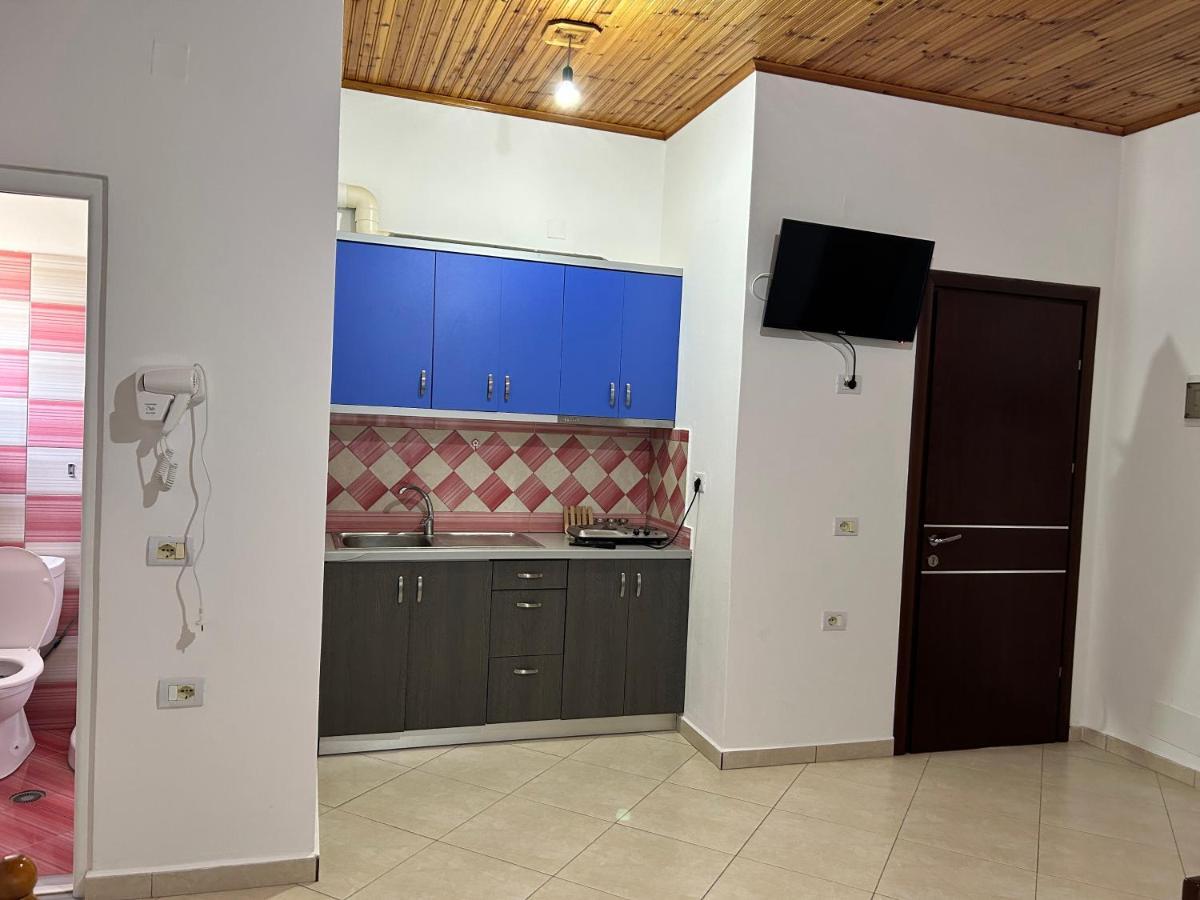 Guesthouse Dollomaja Ksamil Luaran gambar