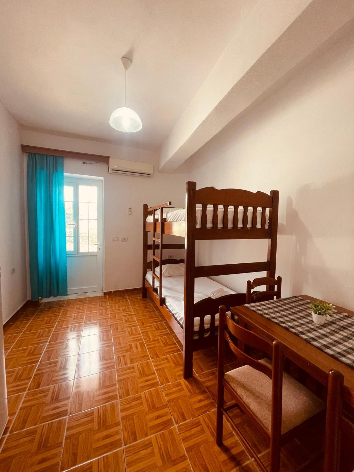 Guesthouse Dollomaja Ksamil Luaran gambar