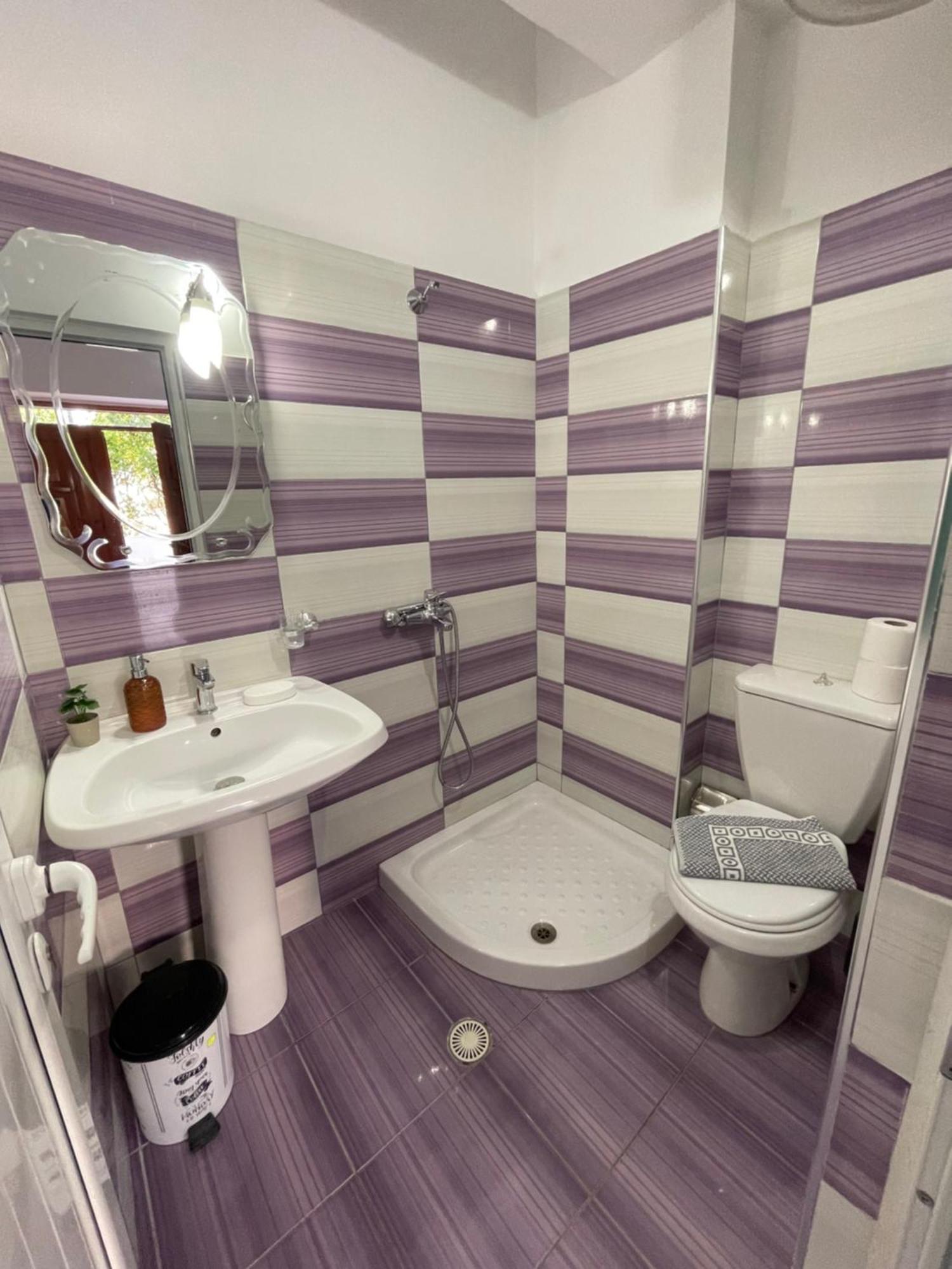 Guesthouse Dollomaja Ksamil Luaran gambar