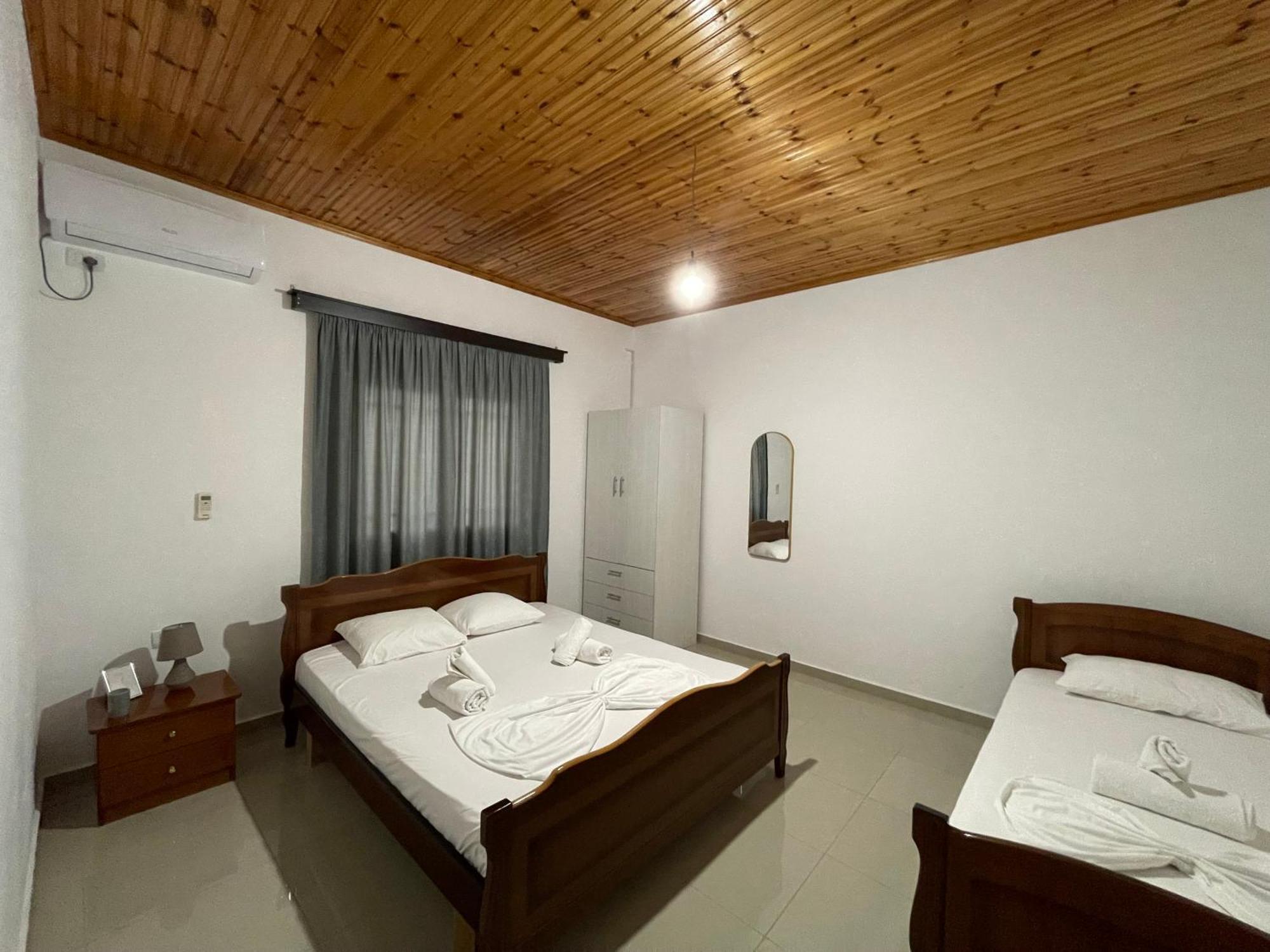 Guesthouse Dollomaja Ksamil Luaran gambar