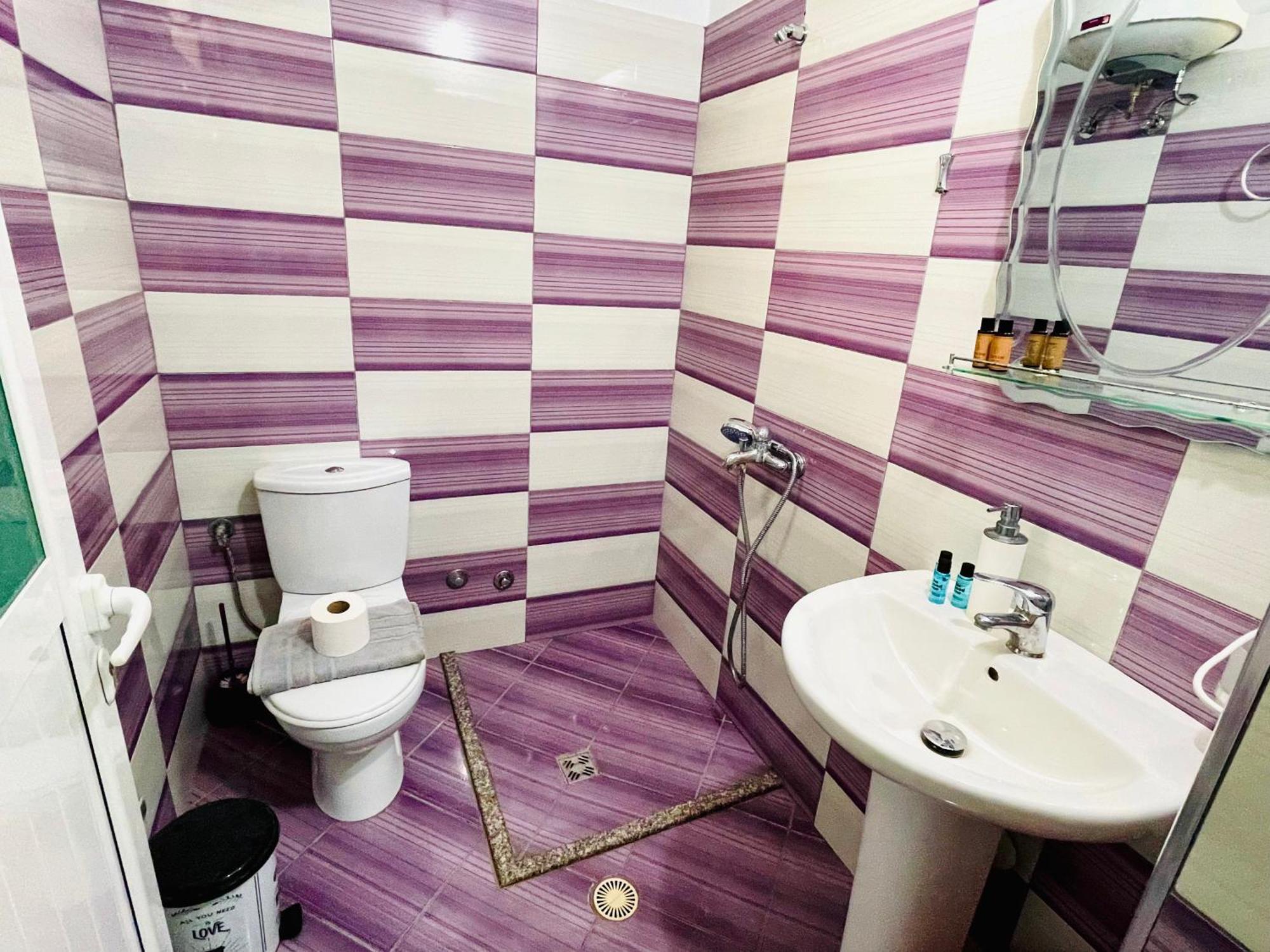 Guesthouse Dollomaja Ksamil Luaran gambar